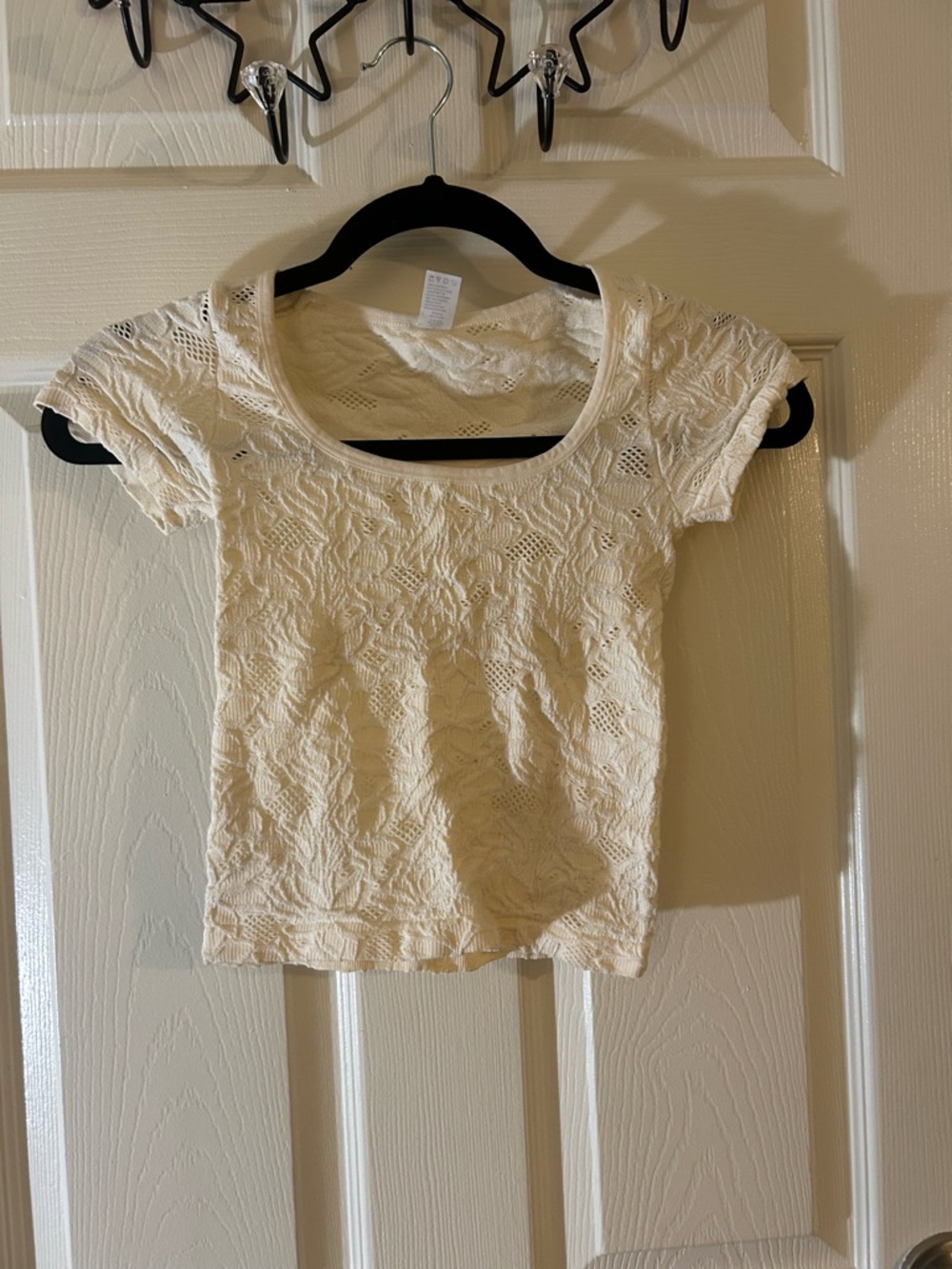Women's Lace-Pattern Short Sleeve Scoop Neck Top - White